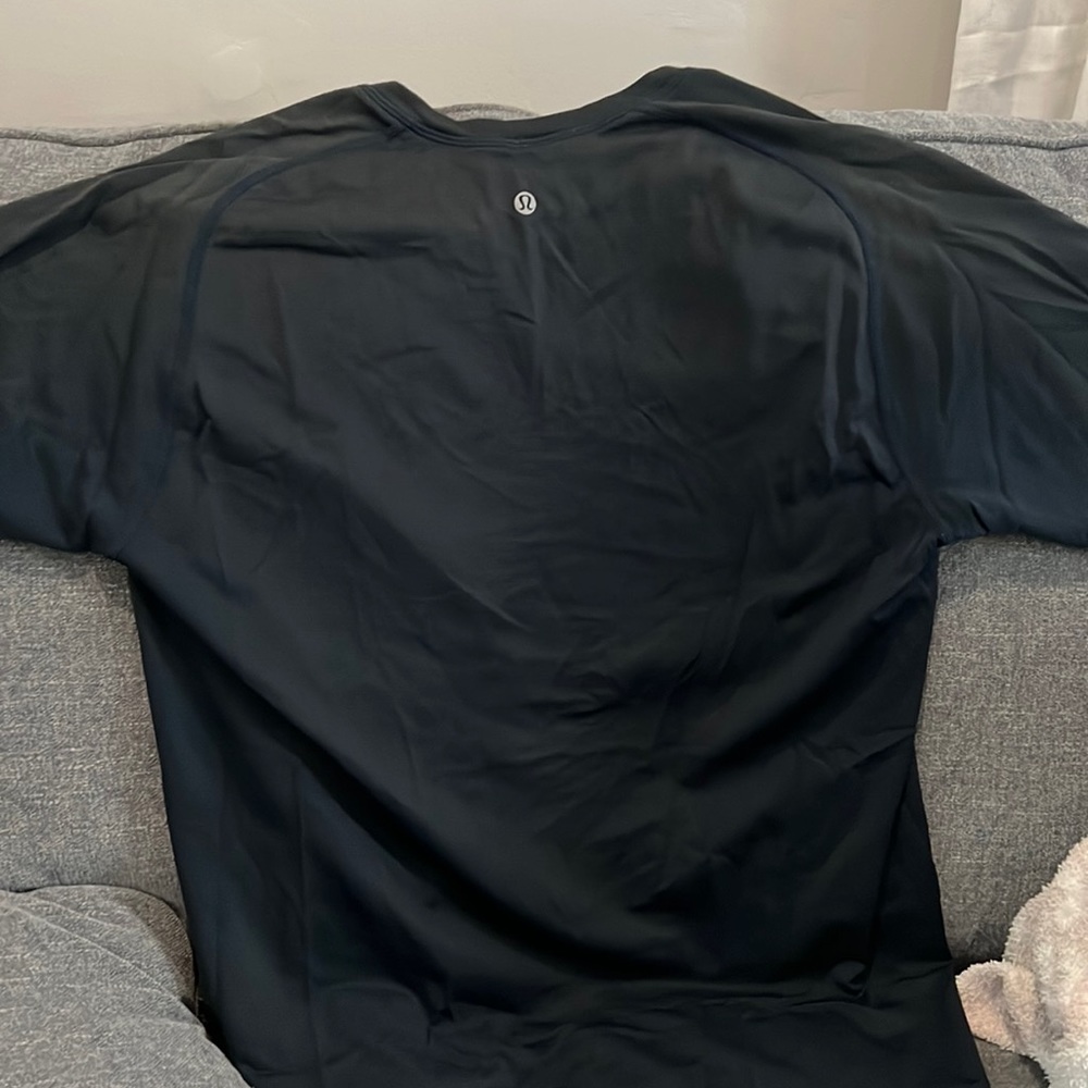Lululemon Mens Large Navy workout T shirt